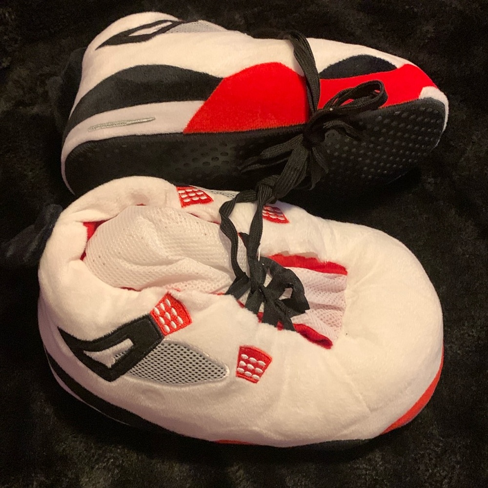 Travis Scott slippers one-size-fits-all.NWOT Fitz women and men.
